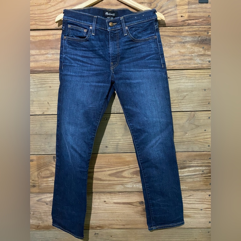 Madewell jeans slim size 30 x30. Dark wash. Great condition, like new.